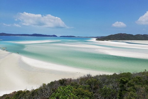 2-Night Whitsundays Sailing Cruise Incl. Whitehaven Beach & Great Barrier Reef - Attractions Perth 1