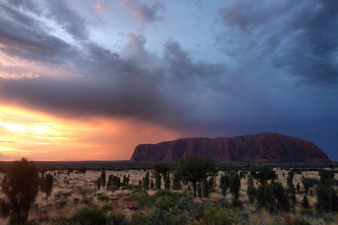 Uluru Small Group Tour Including Sunset - Attractions Perth 4
