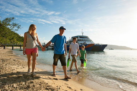 Fitzroy Island Catamaran Transfers From Cairns - Attractions Perth 3
