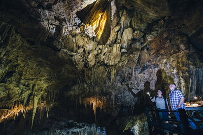 Ngilgi Cave Semi-guided Tour