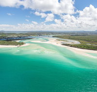 Deluxe Seaplane Tour Noosa to Glasshouse Adventure for 2 with Photobook - Attractions Perth
