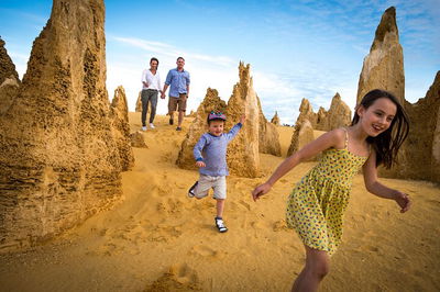 Full-Day Pinnacles Desert and Yanchep National Park Tour From Perth