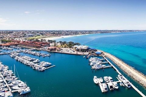 Glass Bottom Boat & Entry At AQWA - Attractions Perth 2